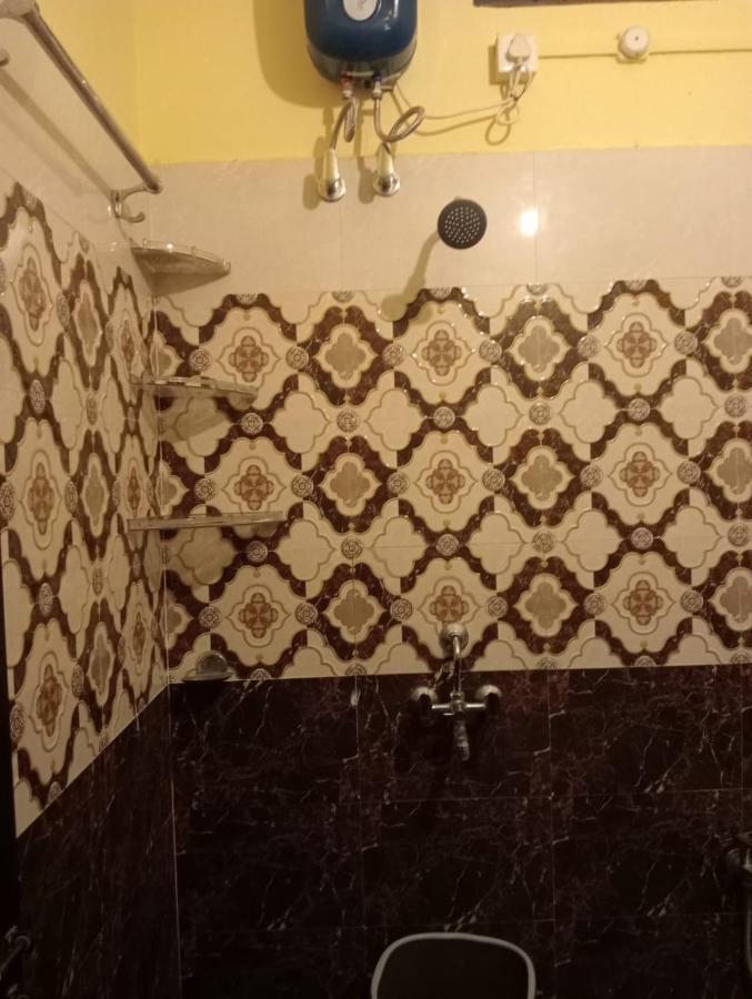 Gangotri Inn Varanasi Exterior foto